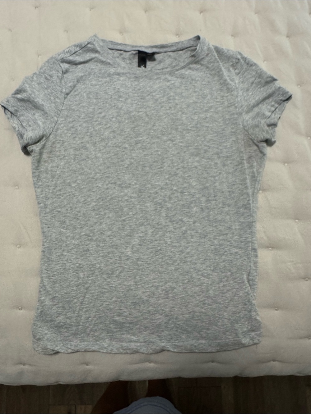 Classic Women’s Crew Neck T-Shirt - Gray